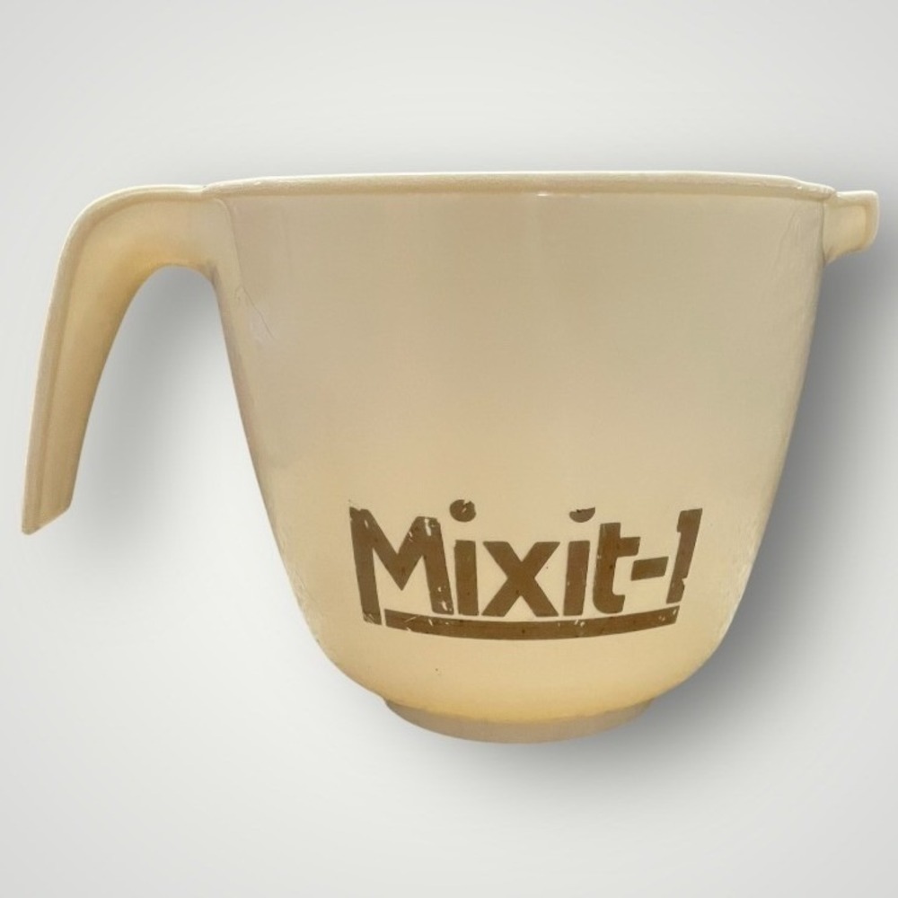 Mixit-1 Mixing Bowl Vintage Cream Retro Kitchenware 6" Handle Spout MCM 60s‎ 70s